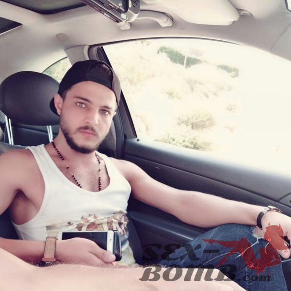 Sex a car in Beirut